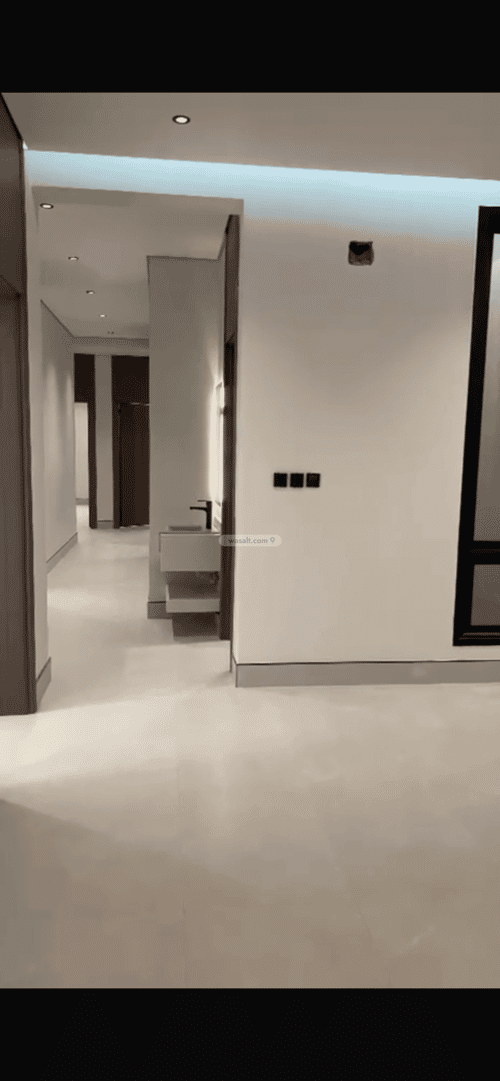 5 bedroom floor in Al Maizilah