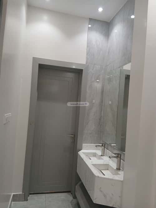 Villa 304 SQM Facing East with 6 Bedrooms Al Bayan, East Riyadh, Riyadh