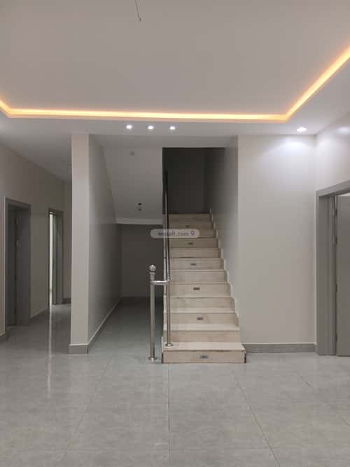 Villa 304 SQM Facing East with 6 Bedrooms Al Bayan, East Riyadh, Riyadh