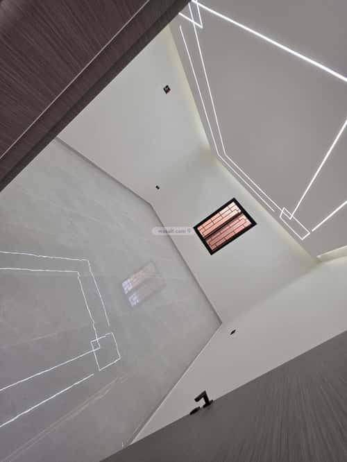 فيلا 336 متر مربع شرقية على شارع 20م النظيم، شرق الرياض، الرياض