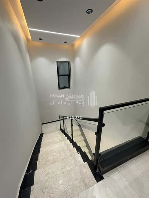 دور 223 متر مربع ب 7 غرف اليرموك، خميس مشيط