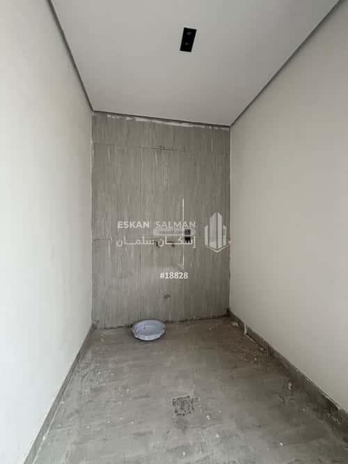 Villa 307 SQM Facing North on 30m Width Street Al Aziziyah - Al Jubail, Jubail