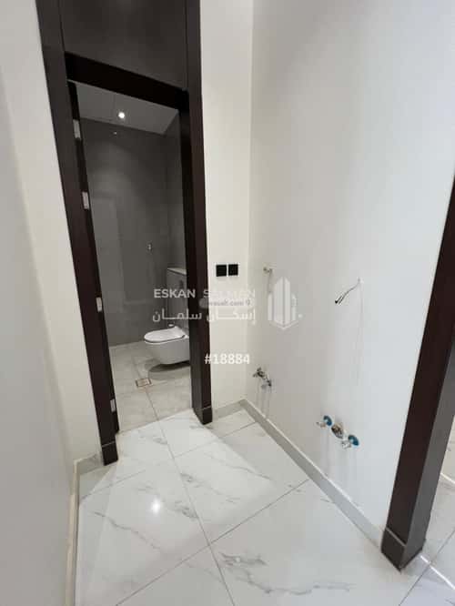 Floor 242 SQM with 6 Bedrooms Al-Muanisiyah, East Riyadh, Riyadh