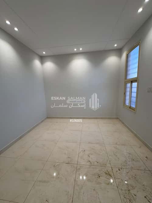 فيلا 350 متر مربع شمالية على شارع 15م الحضارى، خميس مشيط