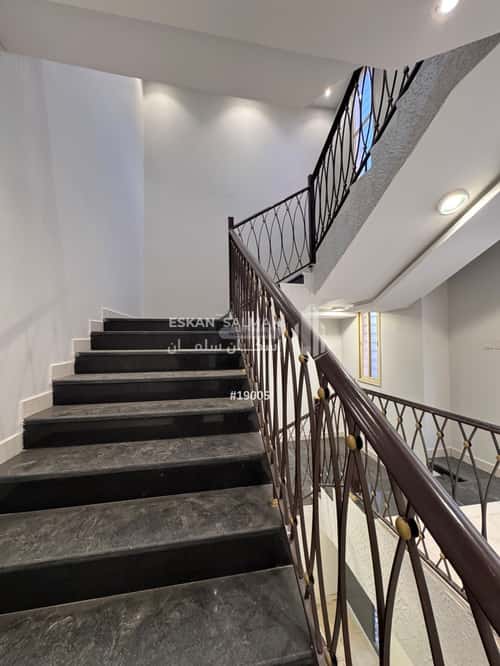 فيلا 350 متر مربع شمالية على شارع 15م الحضارى، خميس مشيط