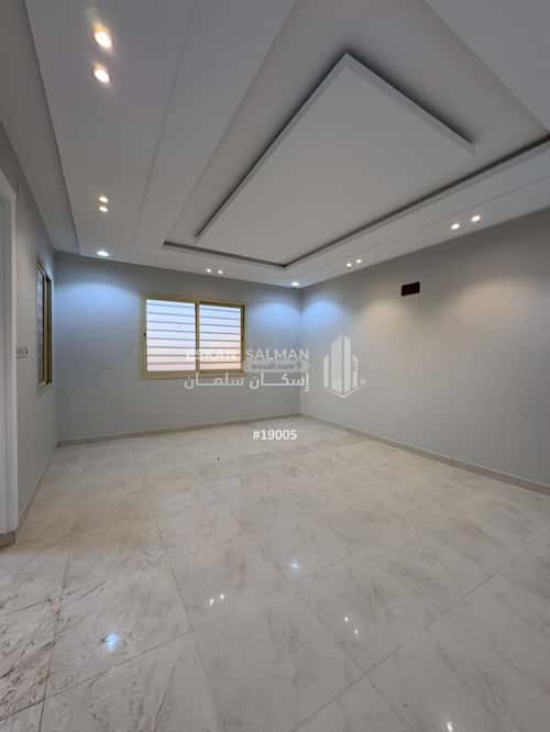 فيلا 350 متر مربع شمالية على شارع 15م الحضارى، خميس مشيط