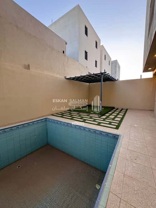 فيلا 350 متر مربع شمالية على شارع 15م الحضارى، خميس مشيط