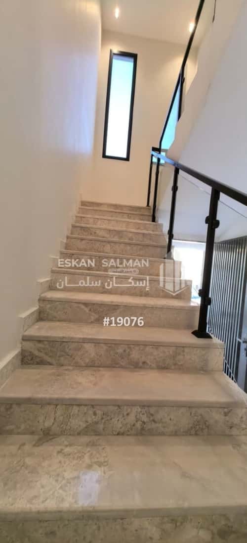 فيلا 195 متر مربع شرقية على شارع 15م المونسية، شرق الرياض، الرياض