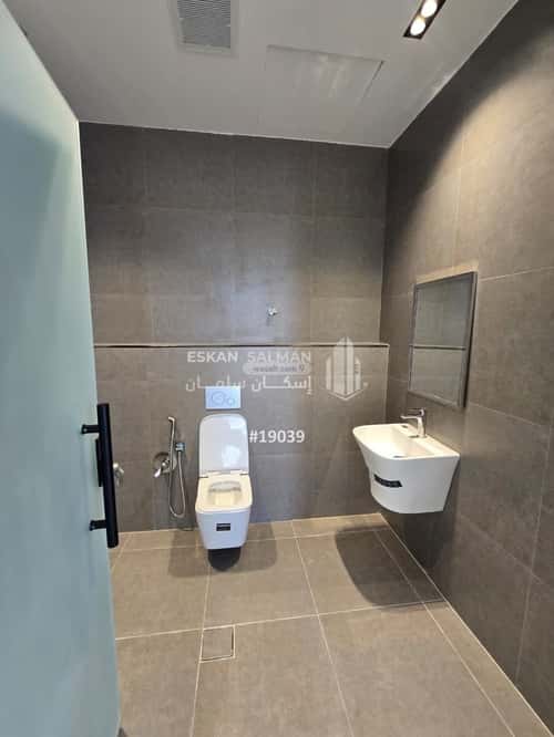 فيلا 337 متر مربع شمالية شرقية على شارع 20م النهضة، شرق الرياض، الرياض