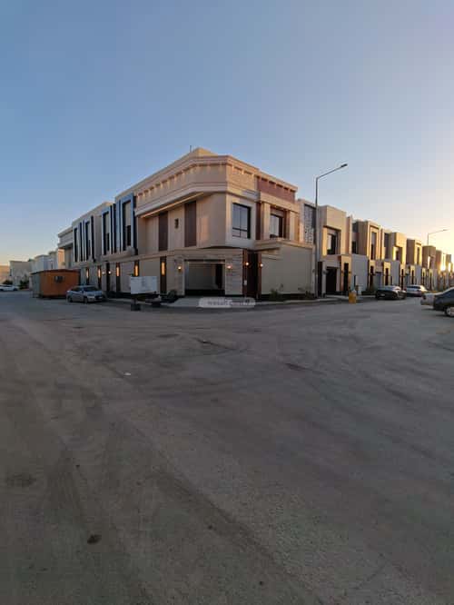 فيلا 343 متر مربع مع شقة واجهة شمالية الرمال، شرق الرياض، الرياض