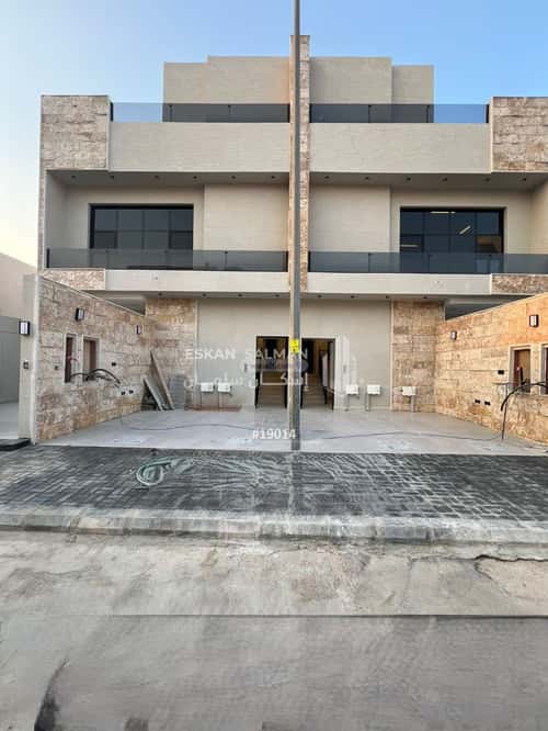 Floor 175 SQM with 5 Bedrooms Qurtubah, East Riyadh, Riyadh