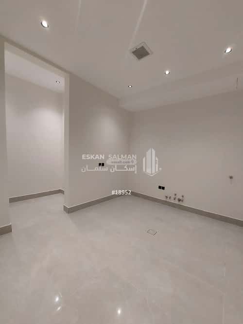 Floor 133 SQM with 5 Bedrooms Al-Maizaliyah, East Riyadh, Riyadh