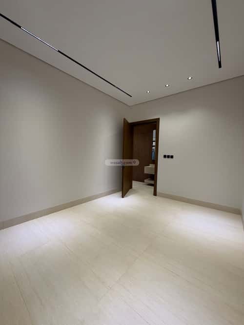 6 bedroom villa in Al Mahdiyyah