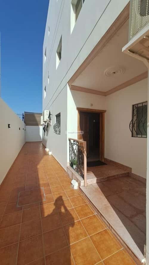 Villa 330 SQM Facing West on 15m Width Street Al Basateen, North Jeddah, Jeddah