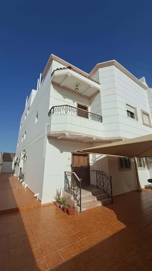 Villa 330 SQM Facing West on 15m Width Street Al Basateen, North Jeddah, Jeddah
