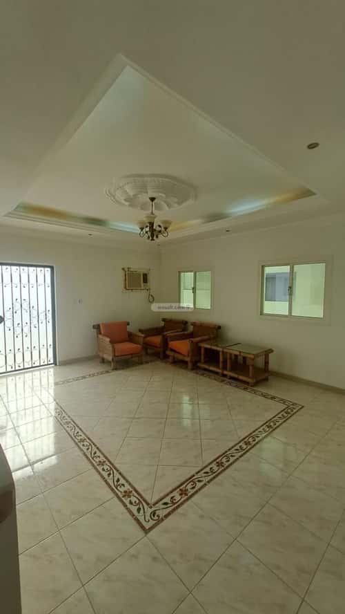 فيلا 330 متر مربع غربية على شارع 15م البساتين، شمال جدة، جدة