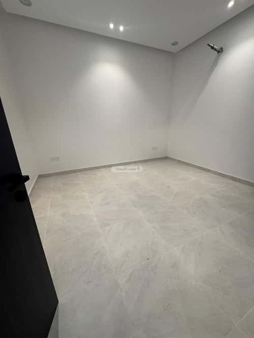 فيلا 300 متر مربع شمالية على شارع 15م الفروسية، شرق جدة، جدة