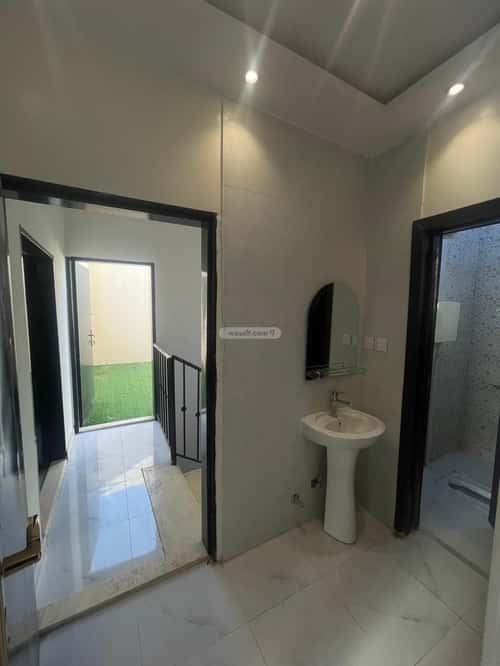 شقة 295 متر مربع ب 3 غرف العزيزية، جنوب الرياض، الرياض