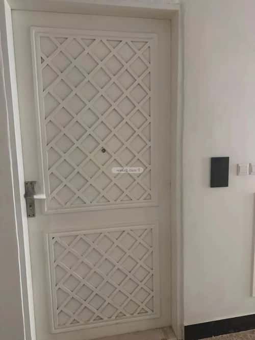 شقة 201 متر مربع ب 4 غرف طويق، غرب الرياض، الرياض