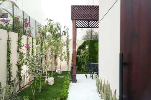 فيلا 273 متر مربع جنوبية على شارع 15م الصدفة، الدمام