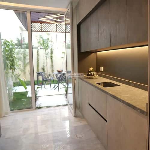 فيلا 273 متر مربع جنوبية على شارع 15م الصدفة، الدمام