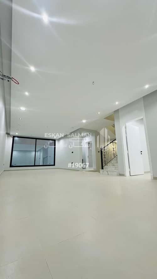 فيلا 288 متر مربع شرقية على شارع 15م طيبة، الدمام