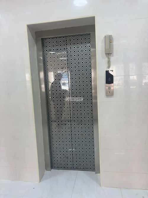 شقة 144 متر مربع ب 5 غرف مدينة العمال، الخبر