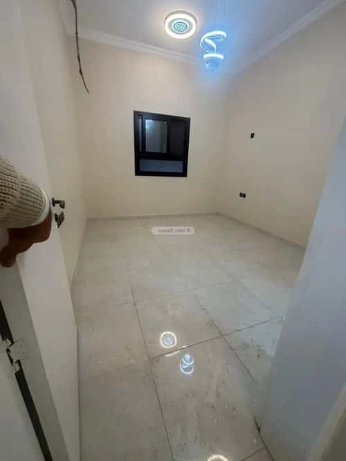 شقة 144 متر مربع ب 5 غرف مدينة العمال، الخبر