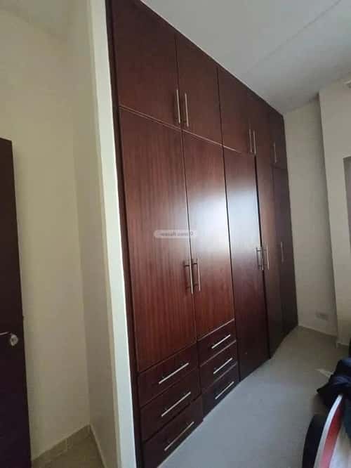 فيلا 448 متر مربع شرقية على شارع 15م جلمودة، مدينه الجبيل الصناعيه