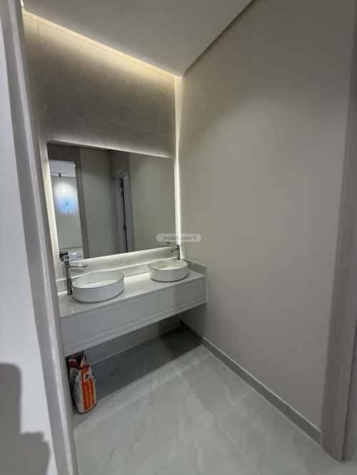 6 bedroom villa in Dahiat King Fahd