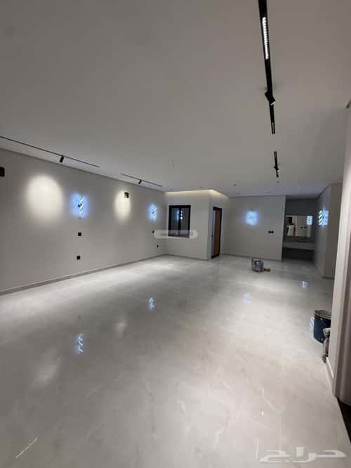 Villa 250 SQM Facing North on 18m Width Street King Fahad Dist, Aldammam