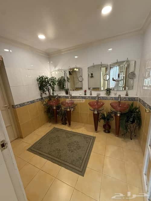 فيلا 962 متر مربع جنوبية شرقية على شارع 15م الواحة، الدمام