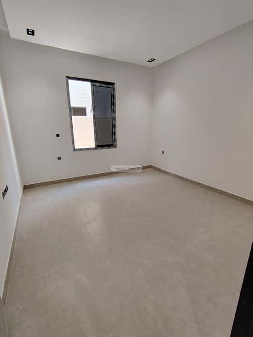 فيلا 298 متر مربع شمالية على شارع 15م الرمال، شرق الرياض، الرياض