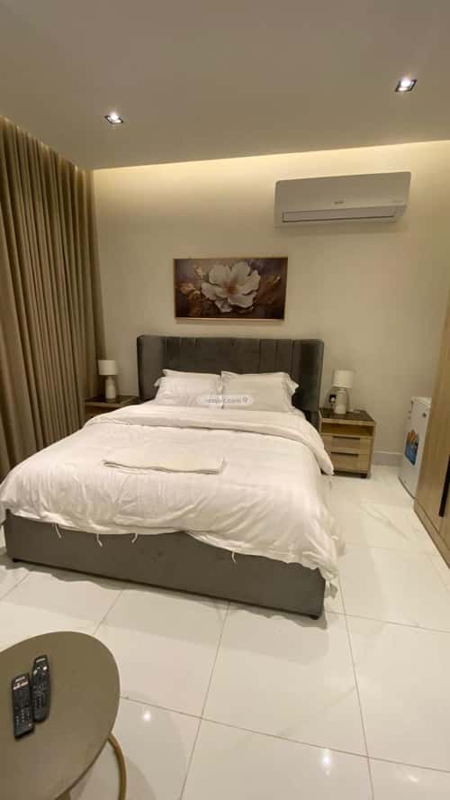 شقة بغرفة الحمراء، الخبر