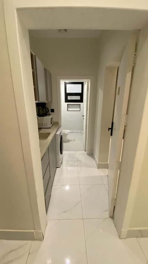 شقة بغرفة الحمراء، الخبر