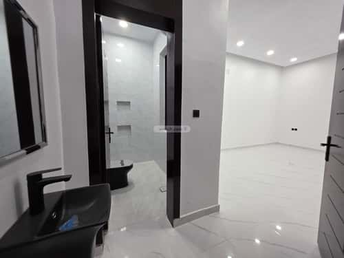 Floor with 5 Bedrooms Al-Janadriyah, East Riyadh, Riyadh