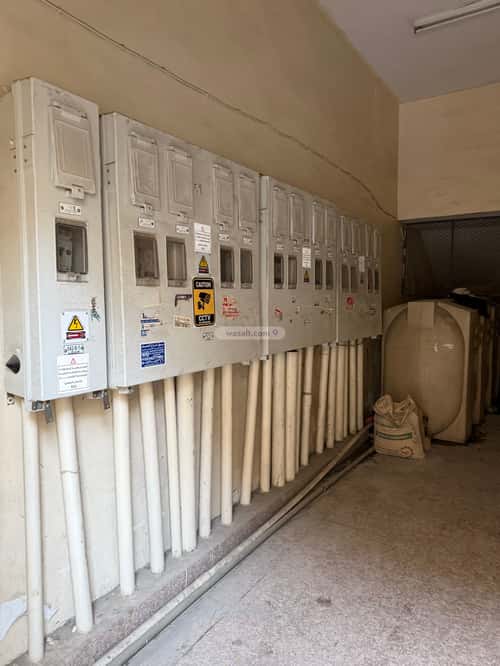 عمارة 325 متر مربع واجهة غربية البادية، الدمام