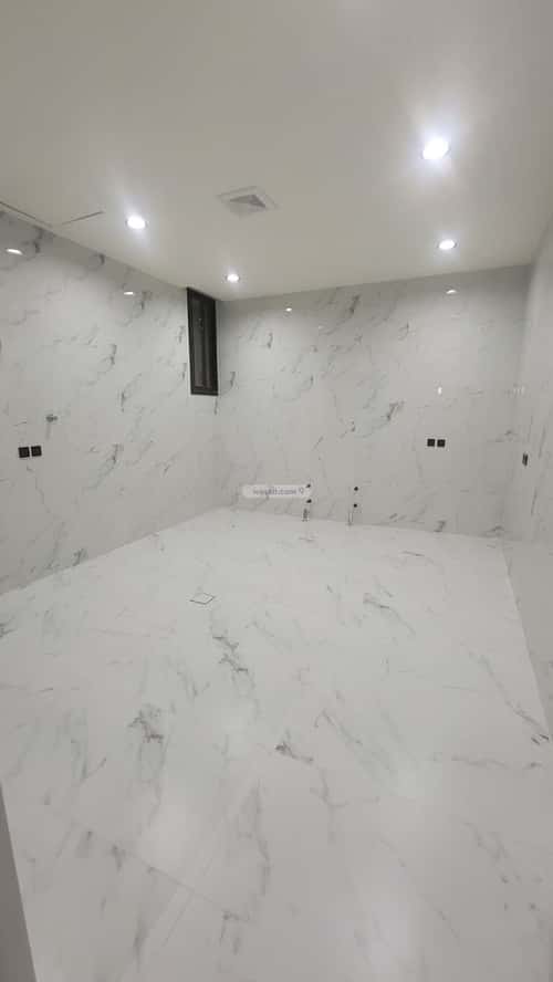 Floor 237 SQM with 5 Bedrooms Al Bayan, East Riyadh, Riyadh