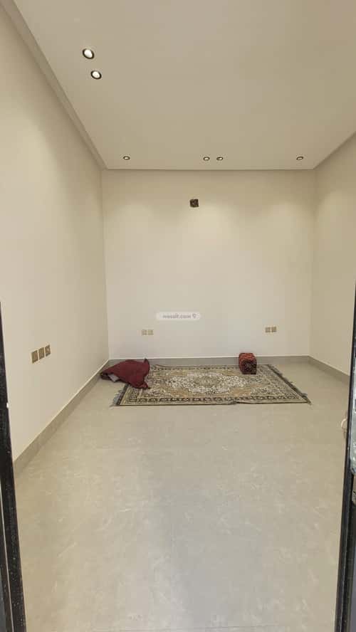 Floor 204 SQM with 5 Bedrooms Al Bayan, East Riyadh, Riyadh