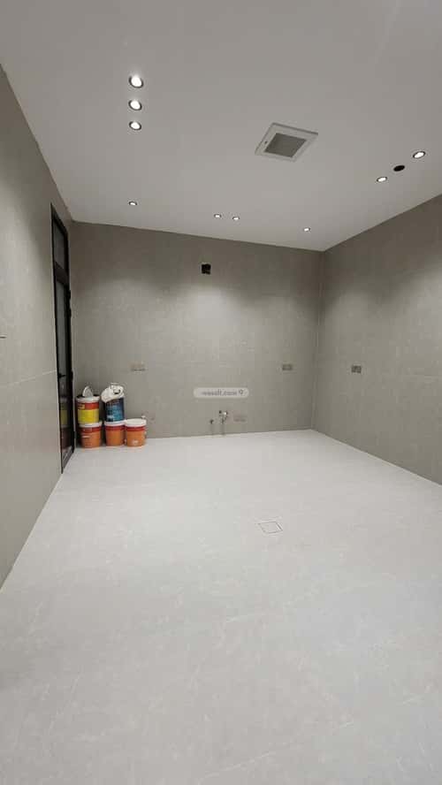 Floor 204 SQM with 5 Bedrooms Al Bayan, East Riyadh, Riyadh