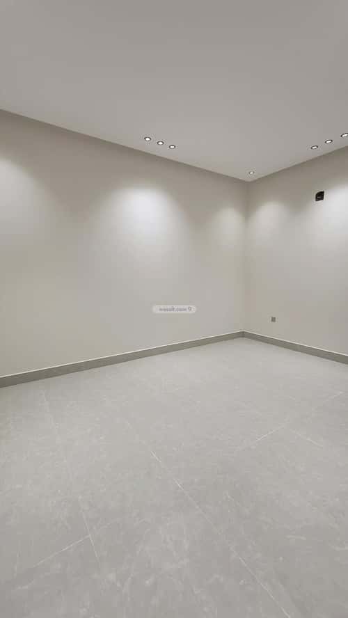 Floor 204 SQM with 5 Bedrooms Al Bayan, East Riyadh, Riyadh