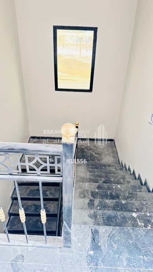 شقة 181 متر مربع ب 5 غرف العزيزية، الجبيل