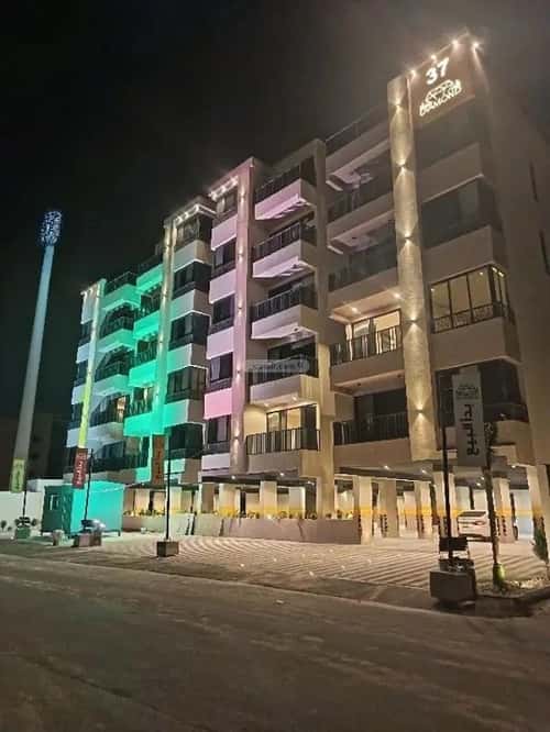 شقة 4 غرف في الحمراء