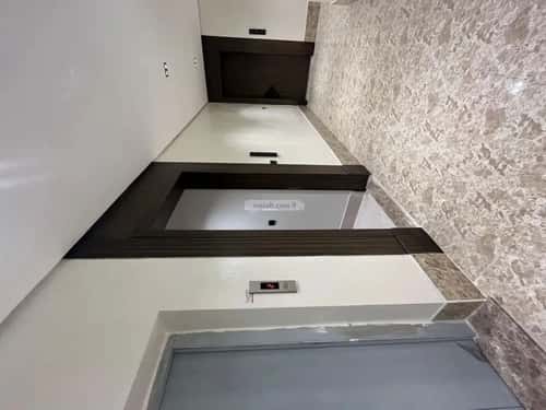 شقة 170 متر مربع ب 4 غرف الحمراء، الخبر