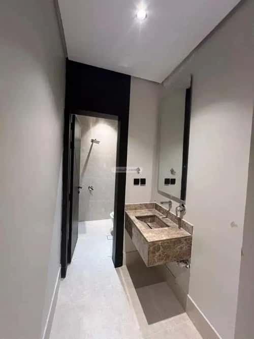 Apartment 198 SQM with 6 Bedrooms King Fahad Dist, Aldammam