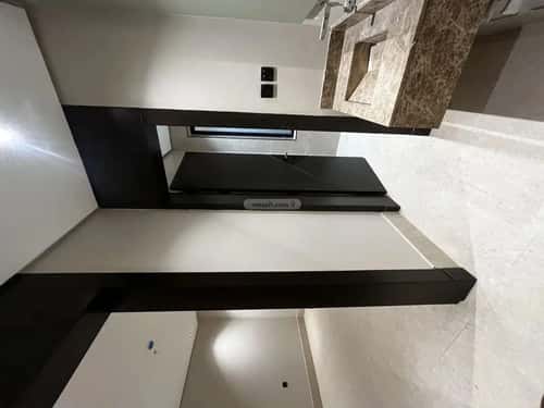 Apartment 181 SQM with 5 Bedrooms King Fahad Dist, Aldammam