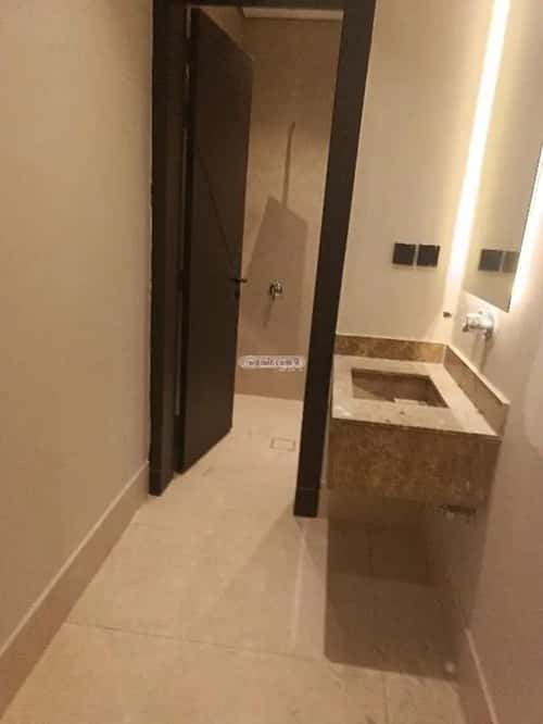 Apartment 206 SQM with 6 Bedrooms King Fahad Dist, Aldammam