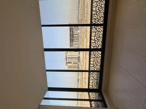 شقة 181 متر مربع ب 5 غرف ضاحية الملك فهد، الدمام