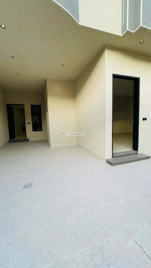 فيلا 313 متر مربع شرقية على شارع 15م الحزم، غرب الرياض، الرياض