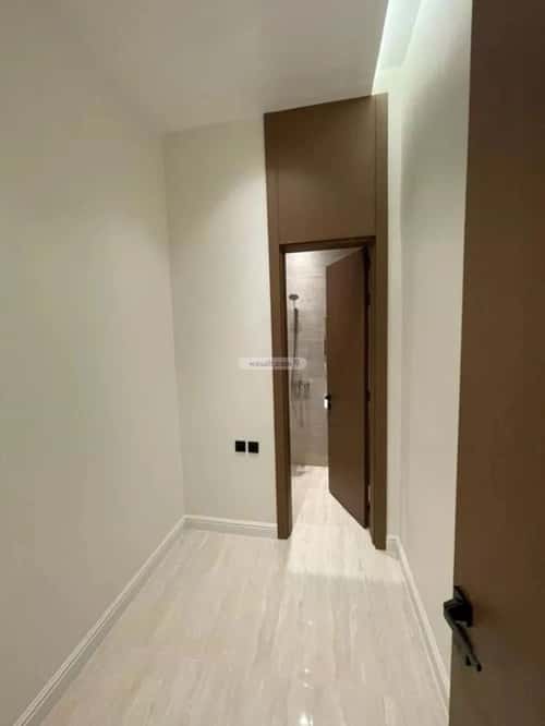 فيلا 435 متر مربع شمالية على شارع 15م النرجس، شمال الرياض، الرياض